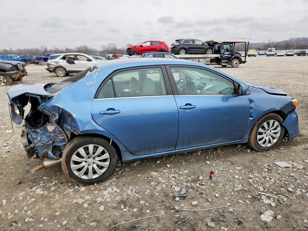 2013 Toyota Corolla - Фото 3