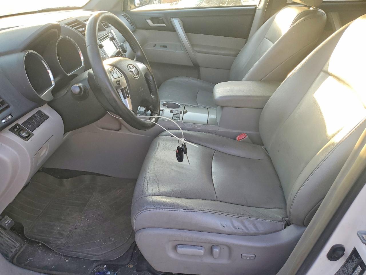 2013 Toyota Highlander Base - Фото 7