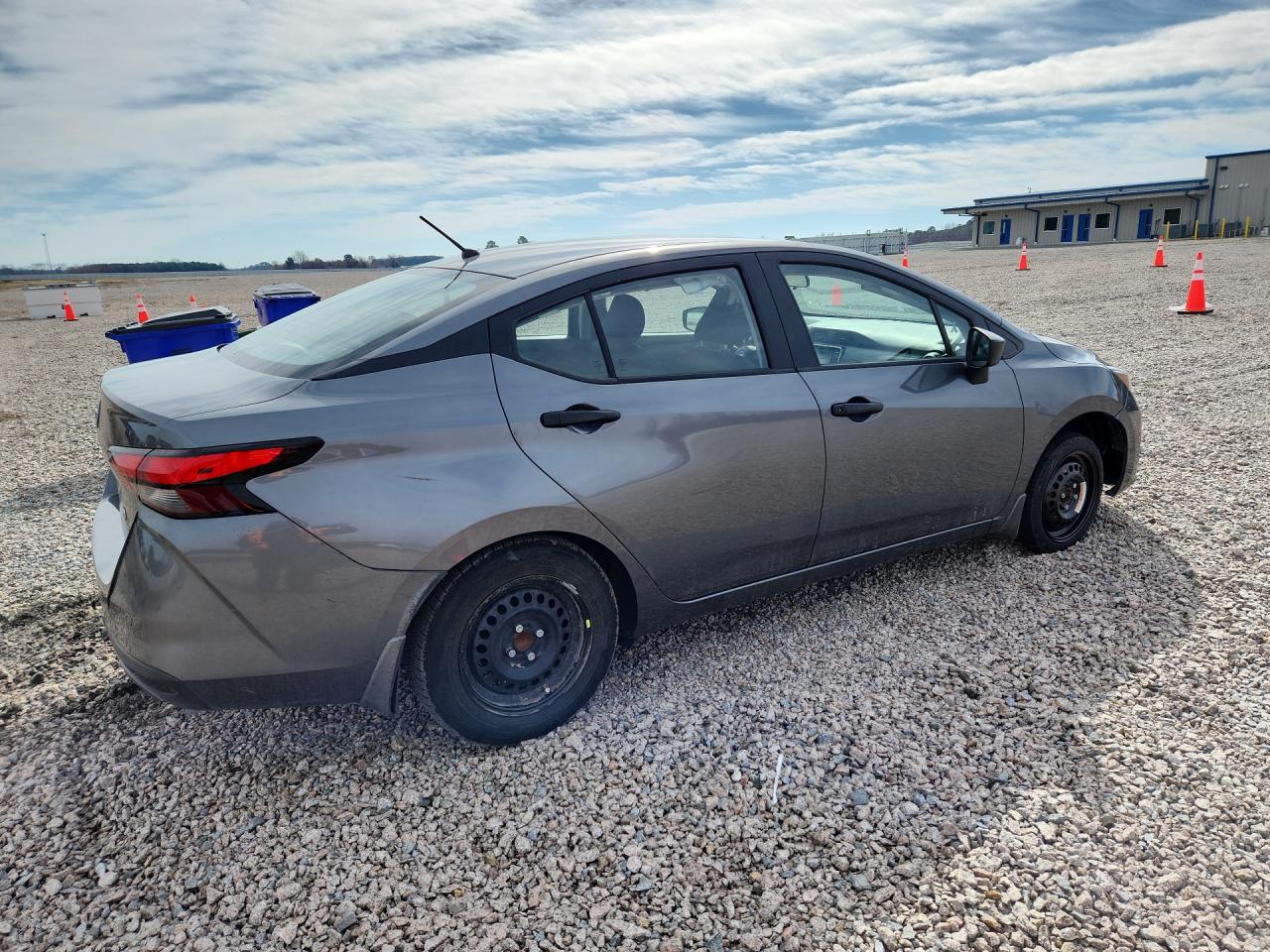 2024 Nissan Versa S - Фото 3