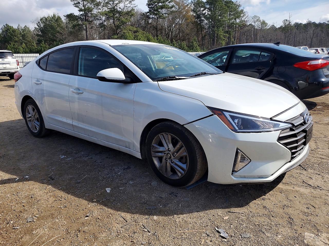 2019 Hyundai Elantra Sel - Image 4