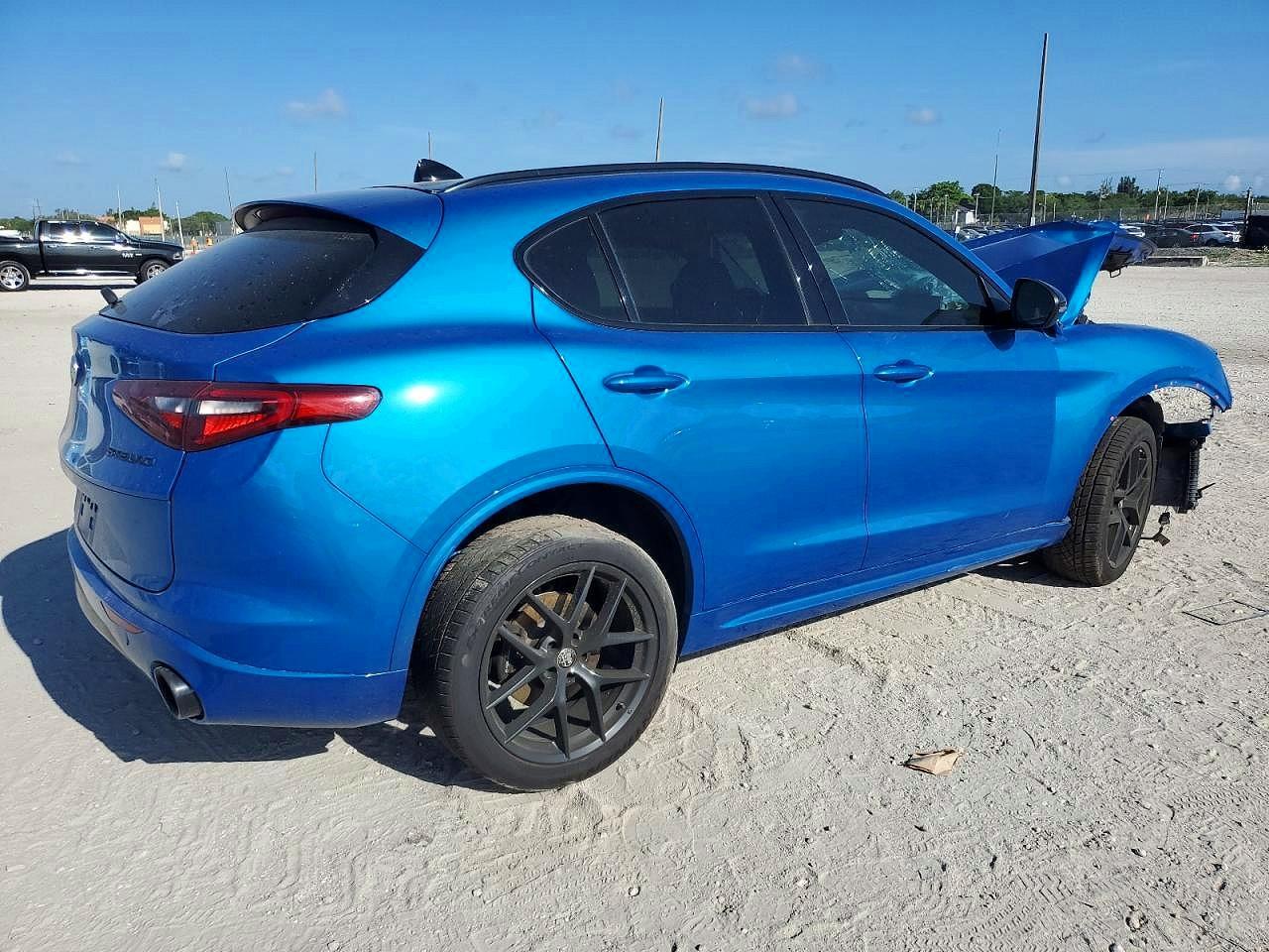 2020 Alfa Romeo Stelvio - Фото 3