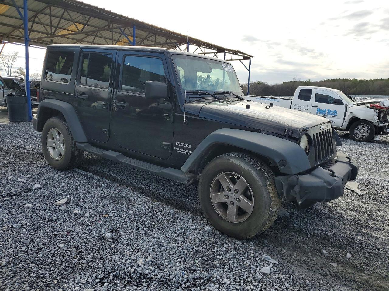 2015 Jeep Wrangler Unlimited Sport - Image 4