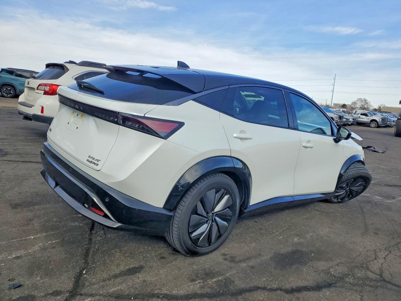 2025 Nissan Ariya Evolve+ E-4Orce - Image 3