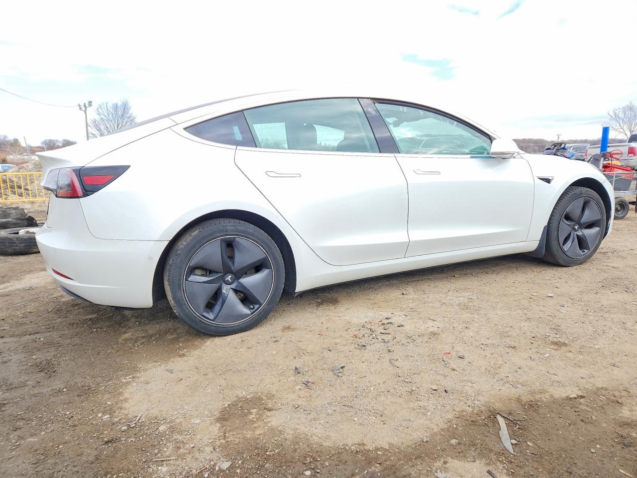 2019 Tesla Model 3 - Image 3