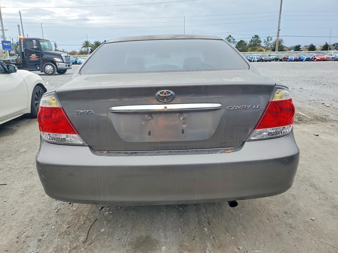 2005 Toyota Camry Le - Фото 6
