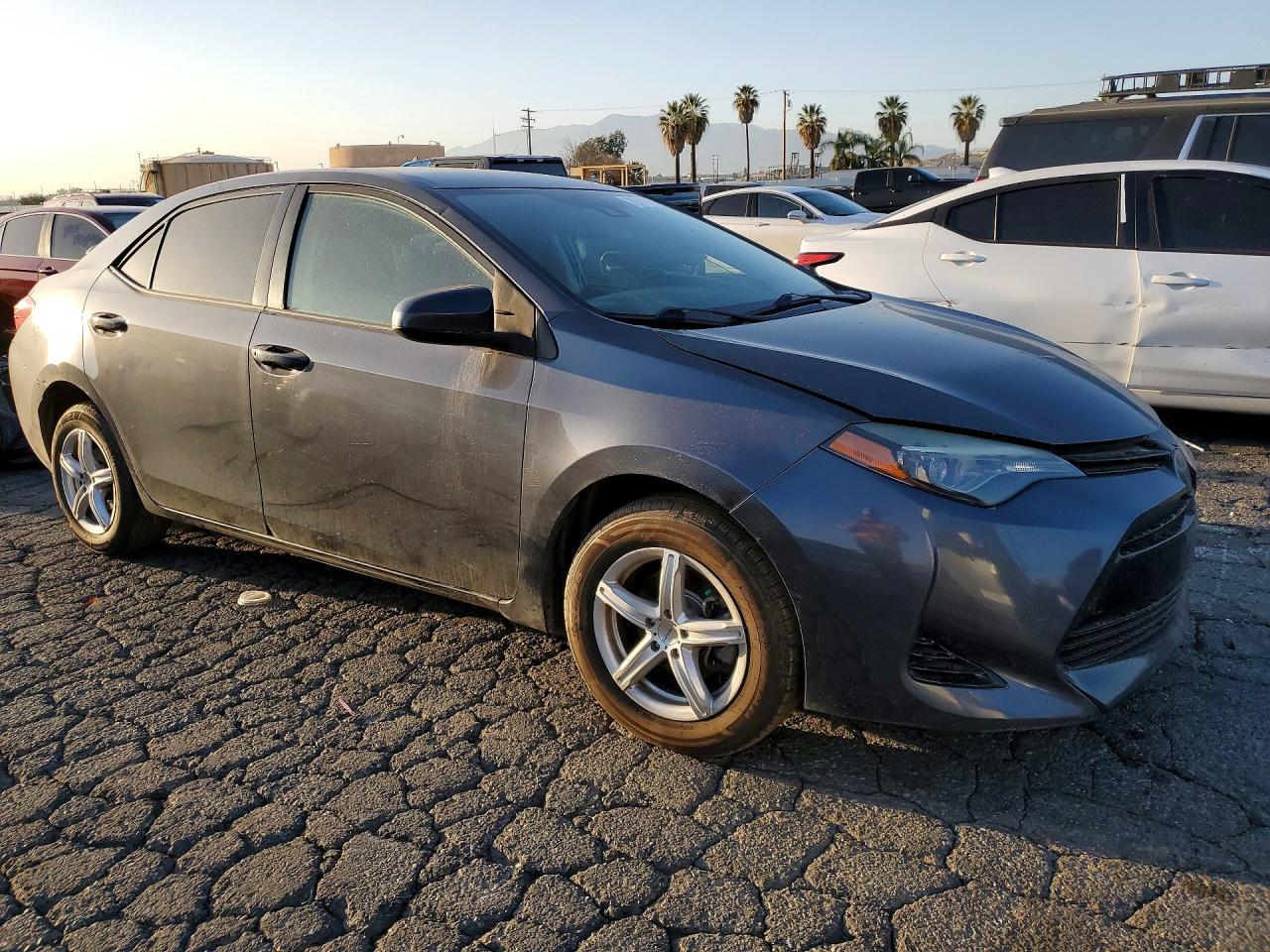 2018 Toyota Corolla L - Фото 4
