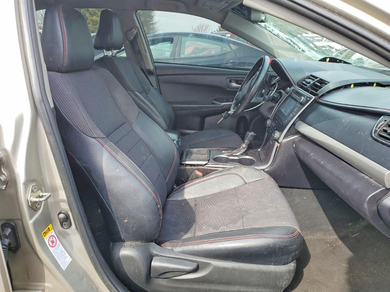 2016 Toyota Camry Se - Фото 7