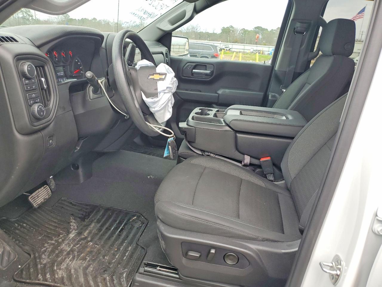 2026 Chevrolet Silverado K1500 Custom - Фото 7