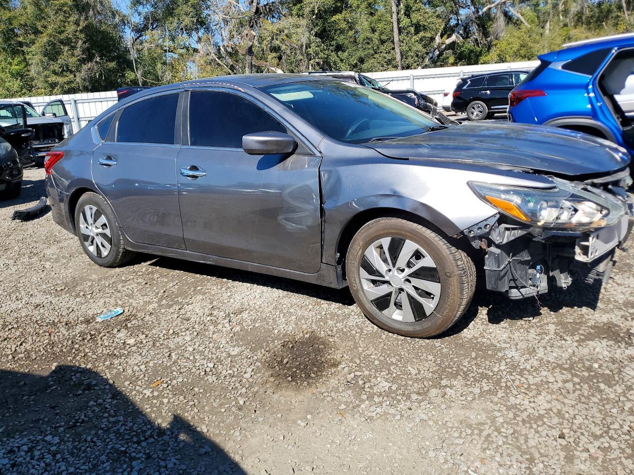 2017 Nissan Altima 2.5 S - Фото 4