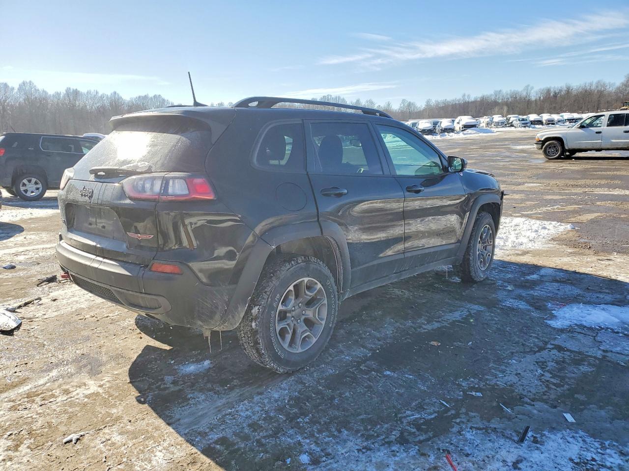 2022 Jeep Cherokee Trailhawk - Image 3