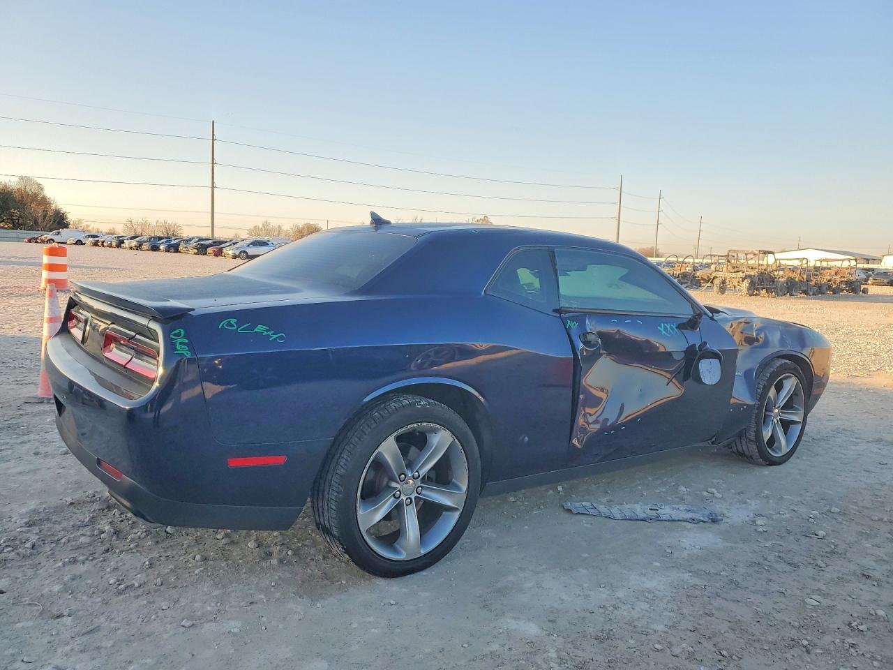2015 Dodge Challenger Sxt - Фото 3