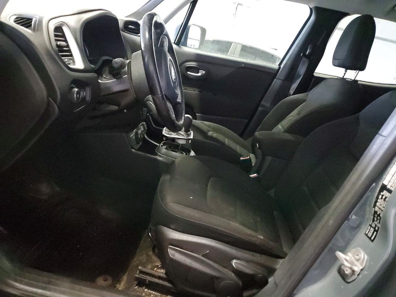 2018 Jeep Renegade Latitude - Image 7