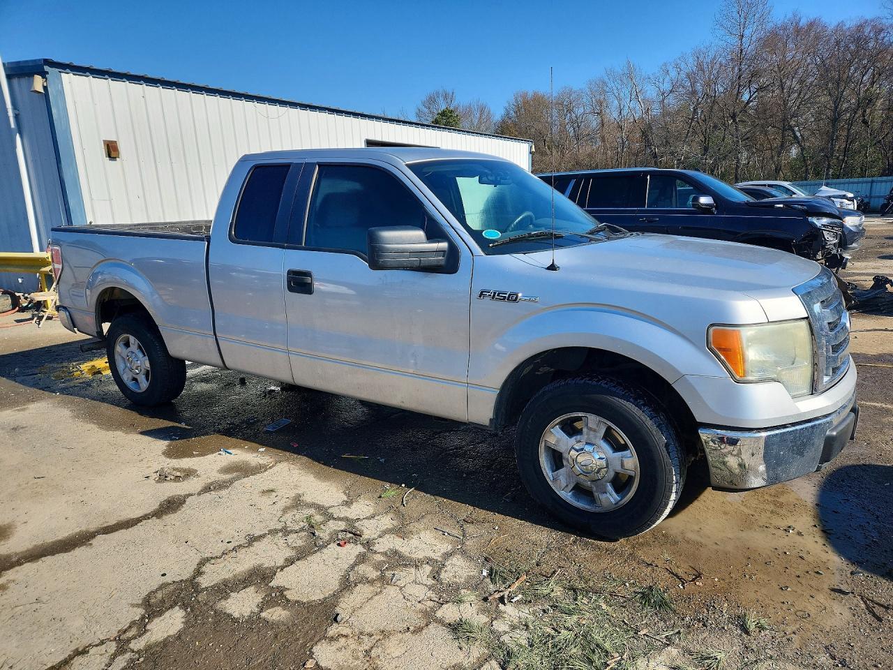 2010 Ford F150 Super Cab - Фото 4