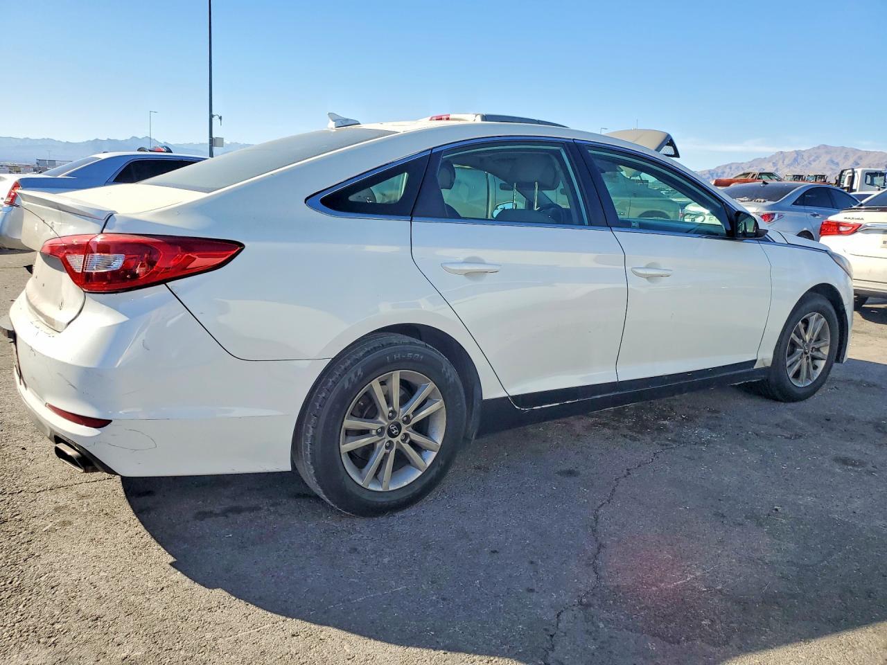 2016 Hyundai Sonata Se - Фото 3