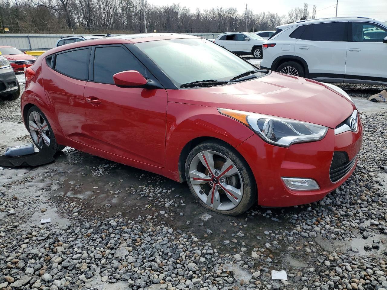 2017 Hyundai Veloster - Image 4