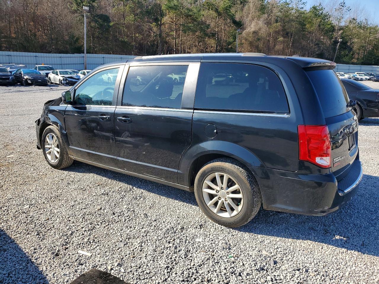 2019 Dodge Grand Caravan Sxt - Image 2