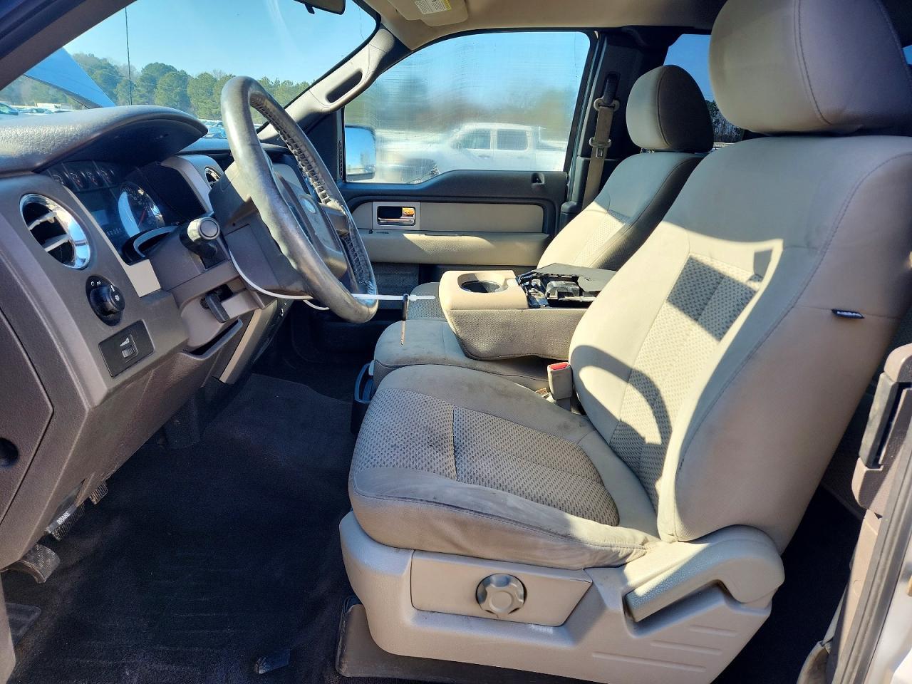 2010 Ford F150 Super Cab - Фото 7