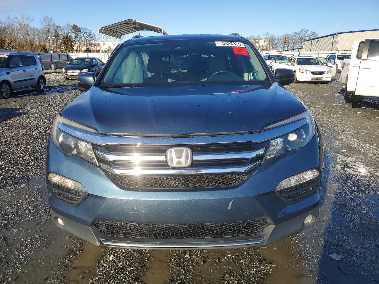 2017 Honda Pilot Touring - Image 5