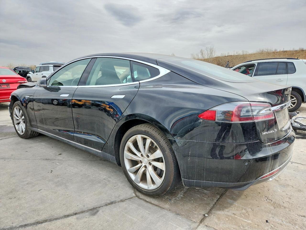 2015 Tesla Model S 60 - Image 2