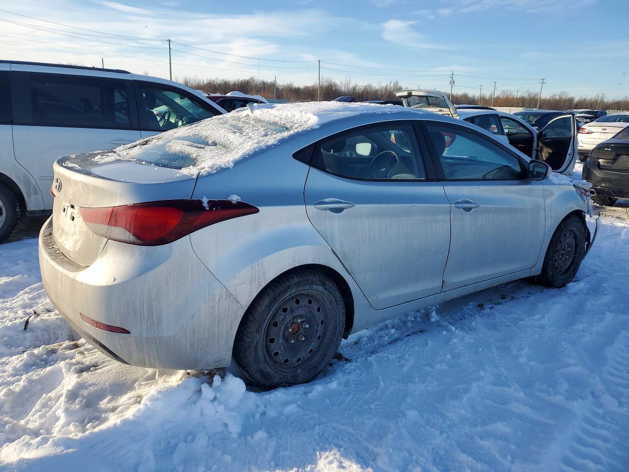 2015 Hyundai Elantra Se - Image 3