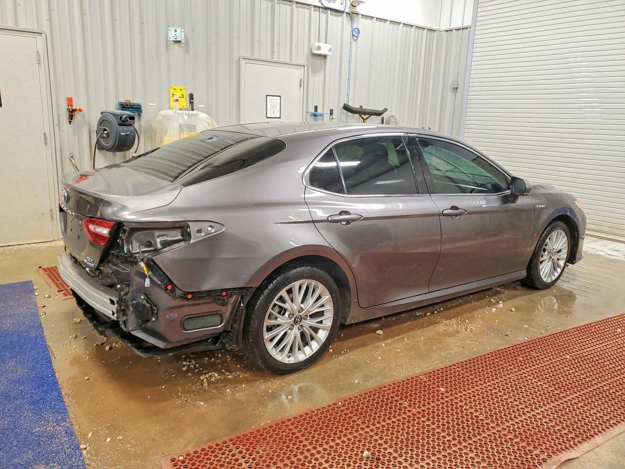 2018 Toyota Camry Hybrid - Фото 3