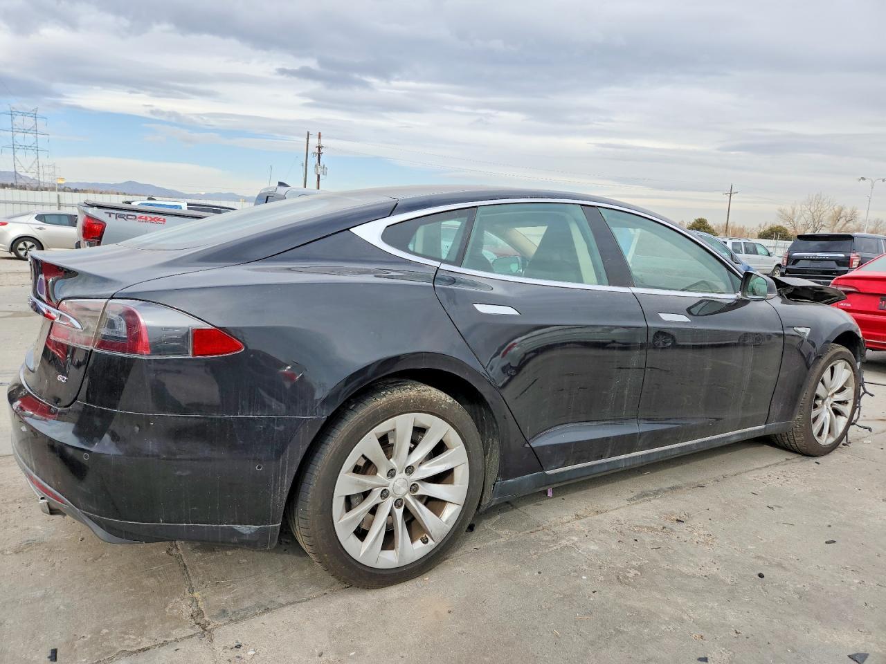 2015 Tesla Model S 60 - Image 3