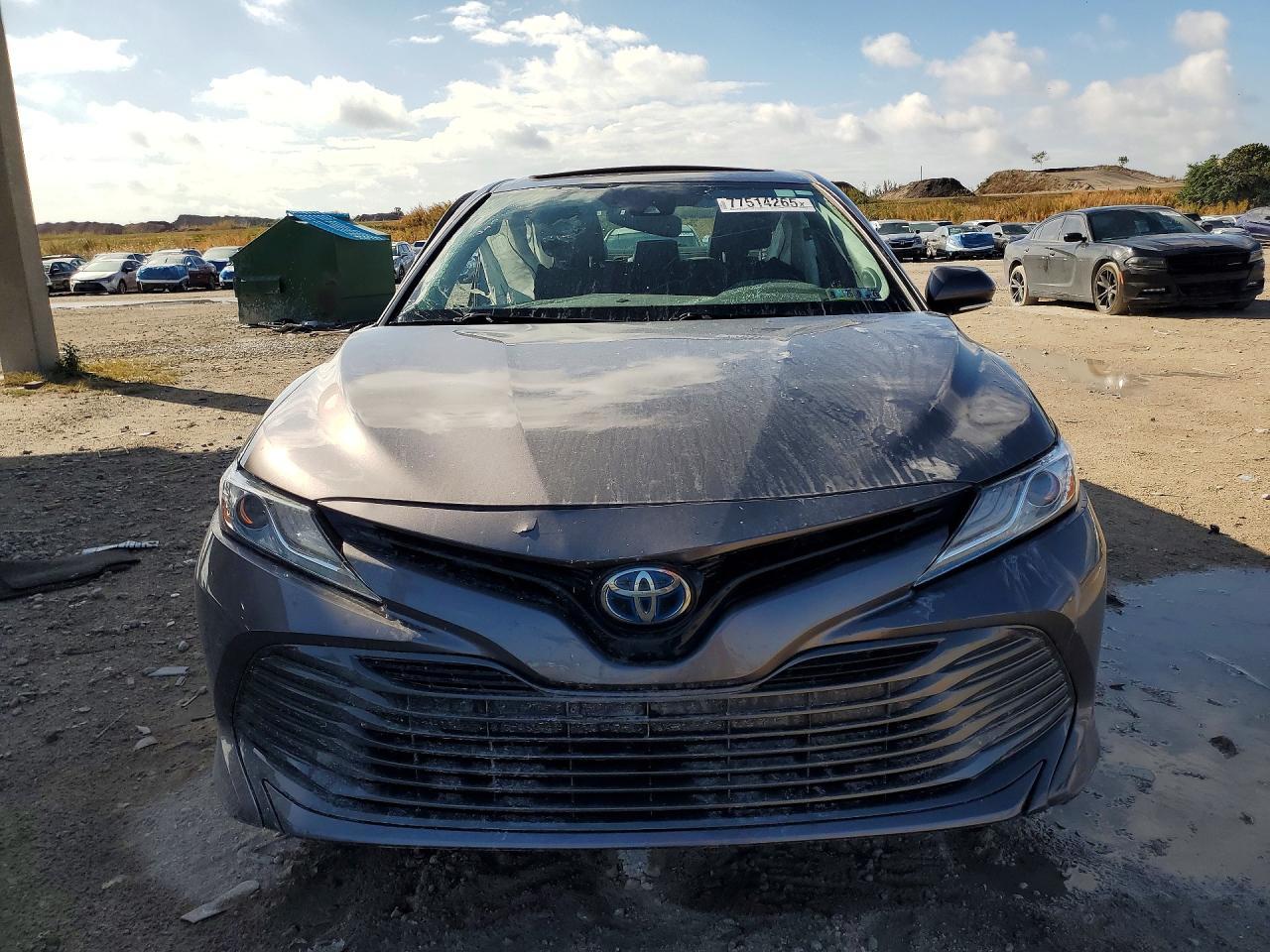 2020 Toyota Camry Xle - Image 5