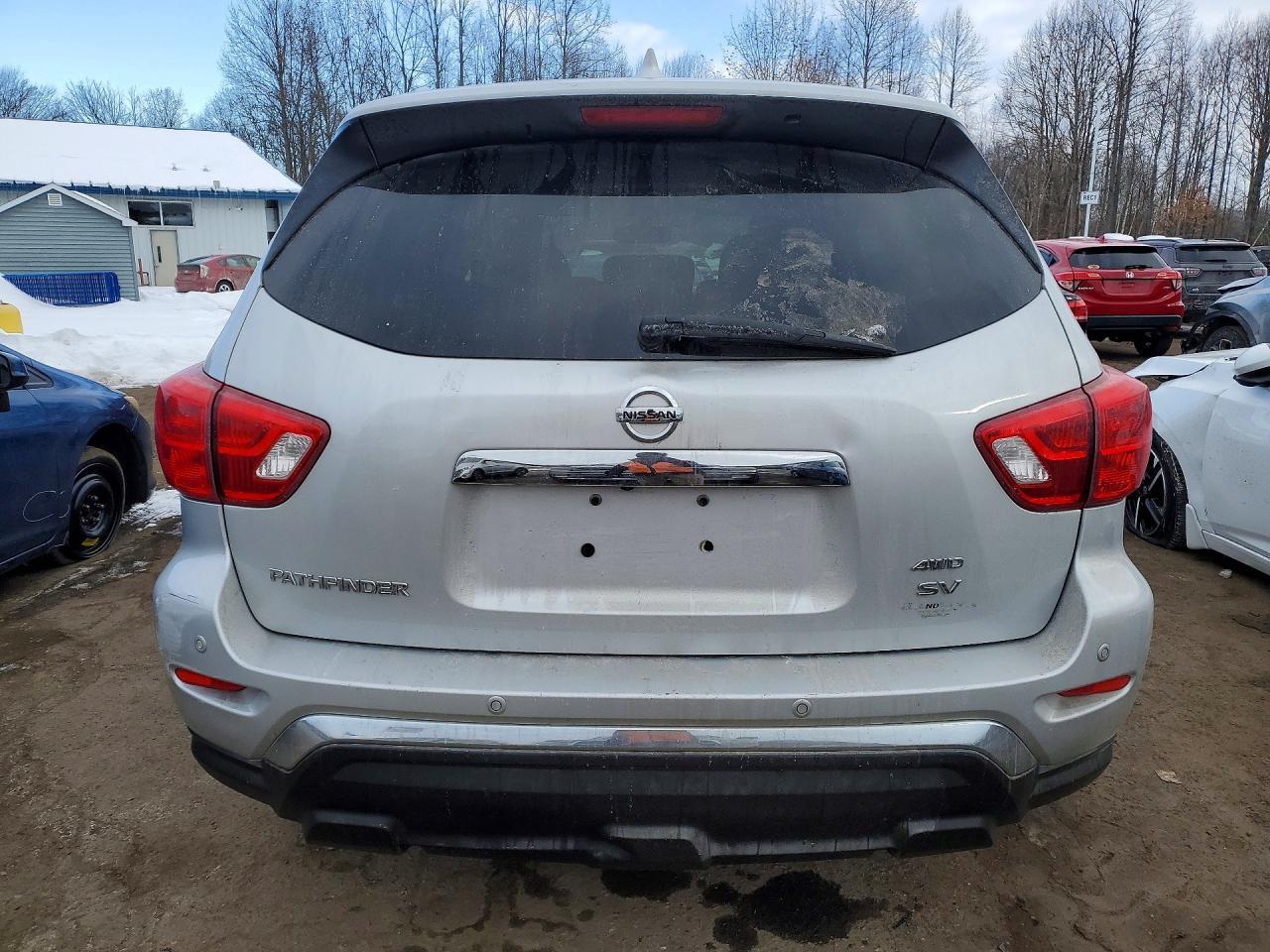 2019 Nissan Pathfinder S - Image 6