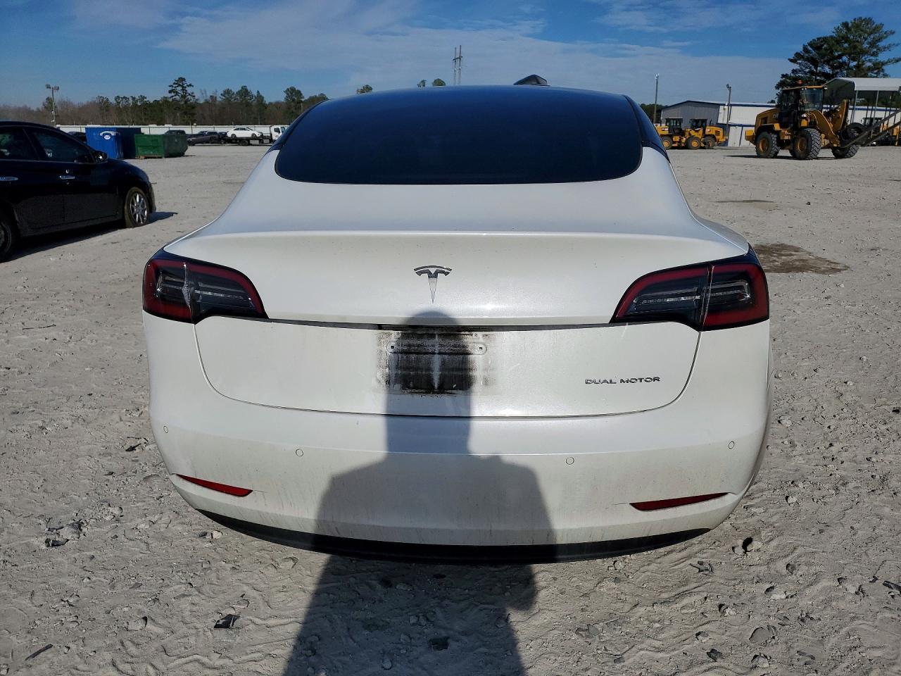 2022 Tesla Model 3 - Фото 6