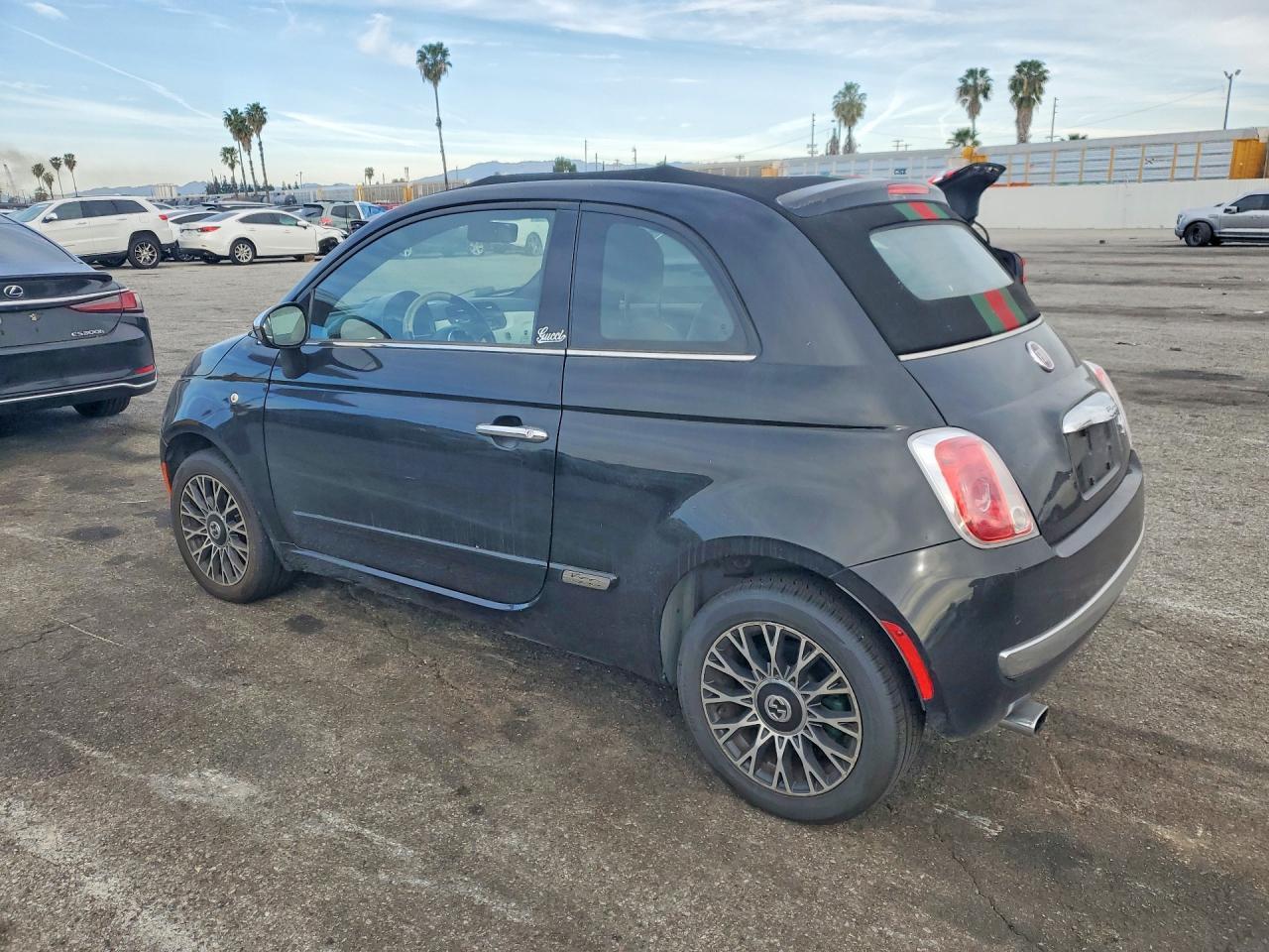 2012 Fiat 500 Lounge - Image 2