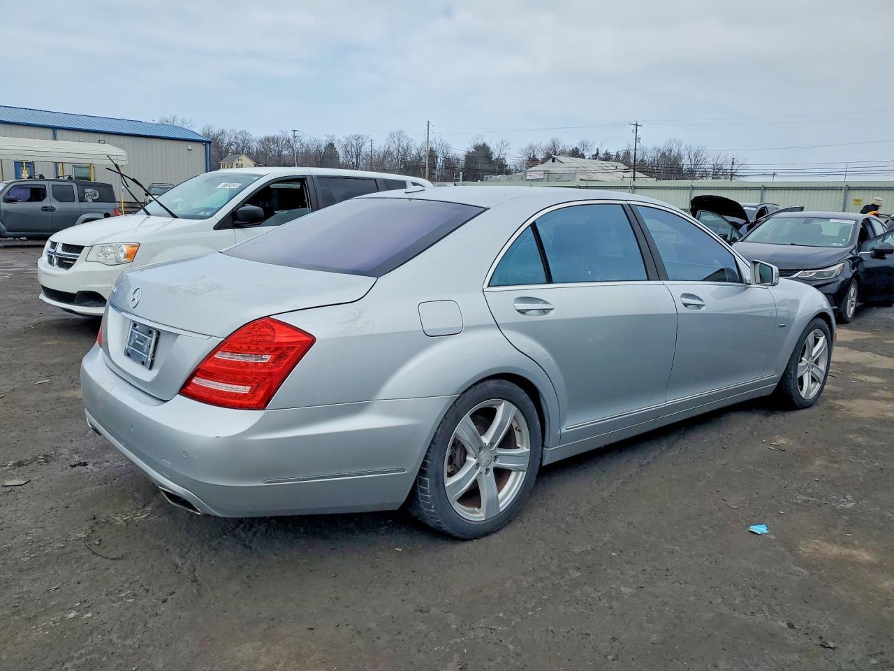 2012 Mercedes-Benz S 550 - Фото 3