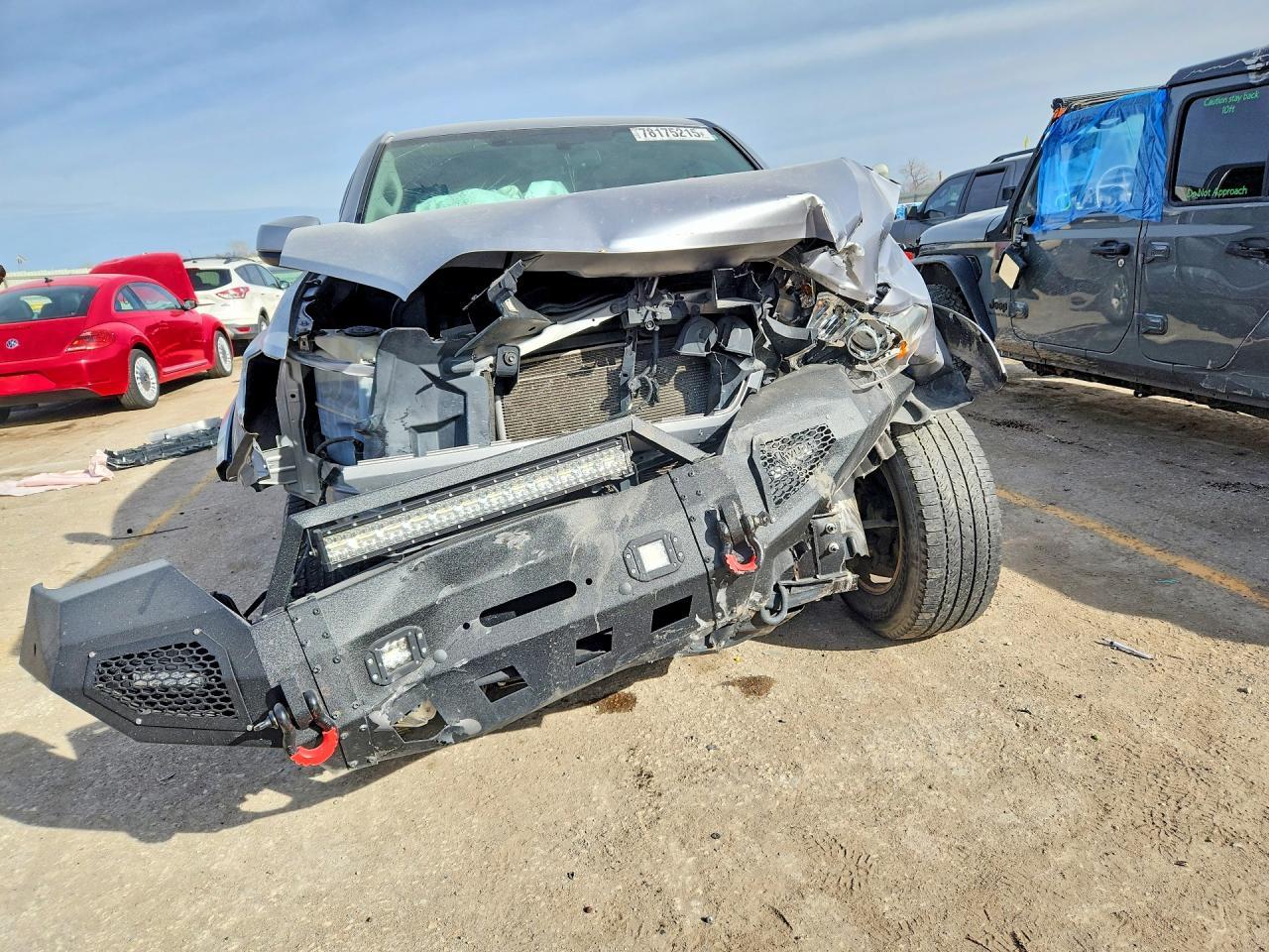 2017 Toyota Tacoma Sr5 V6 - Image 5