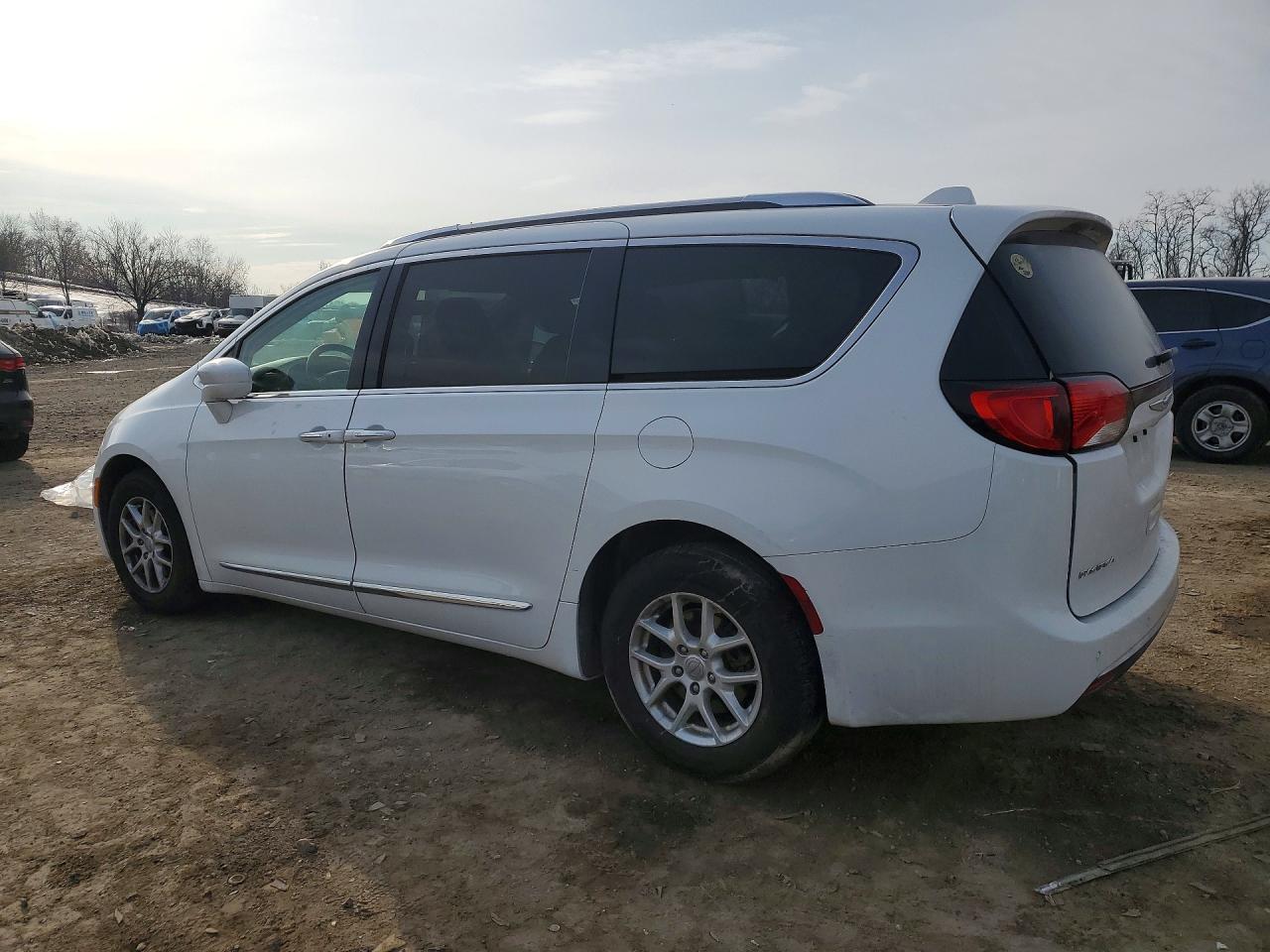 2020 Chrysler Pacifica Touring L - Фото 2