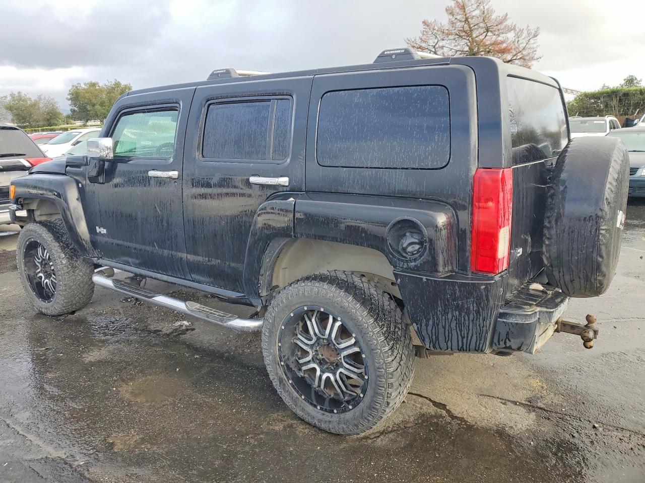 2007 Hummer H3 - Image 2