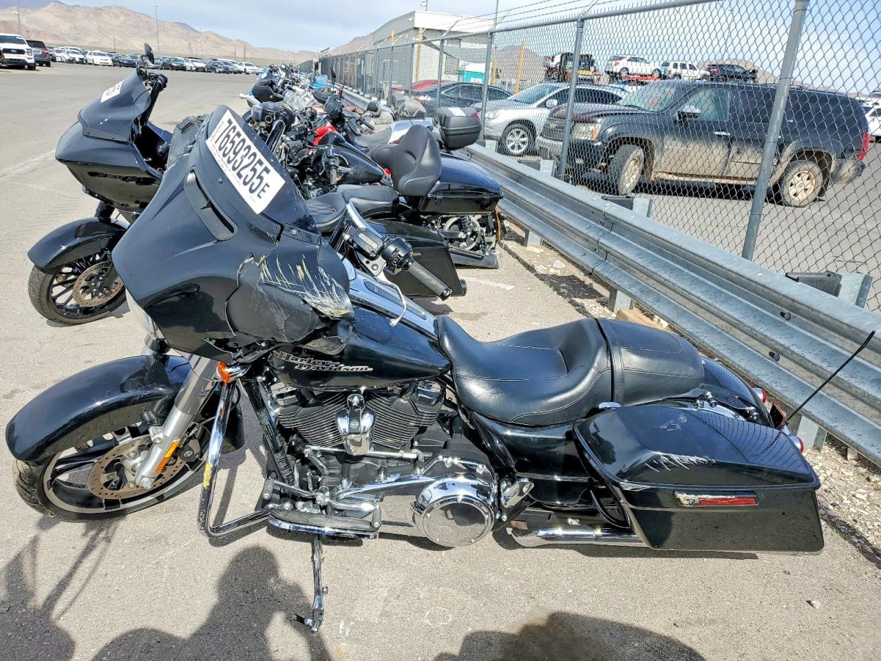 2017 Harley-Davidson Flhx Street Glide - Фото 3