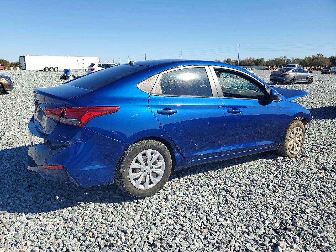 2022 Hyundai Accent Se - Фото 3