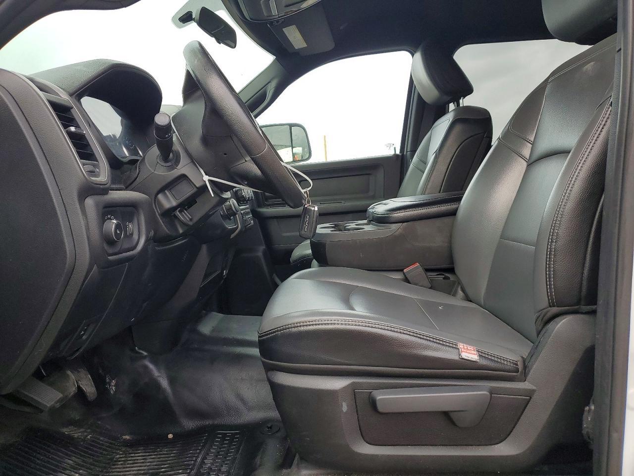 2022 Ram 2500 Tradesman - Фото 7