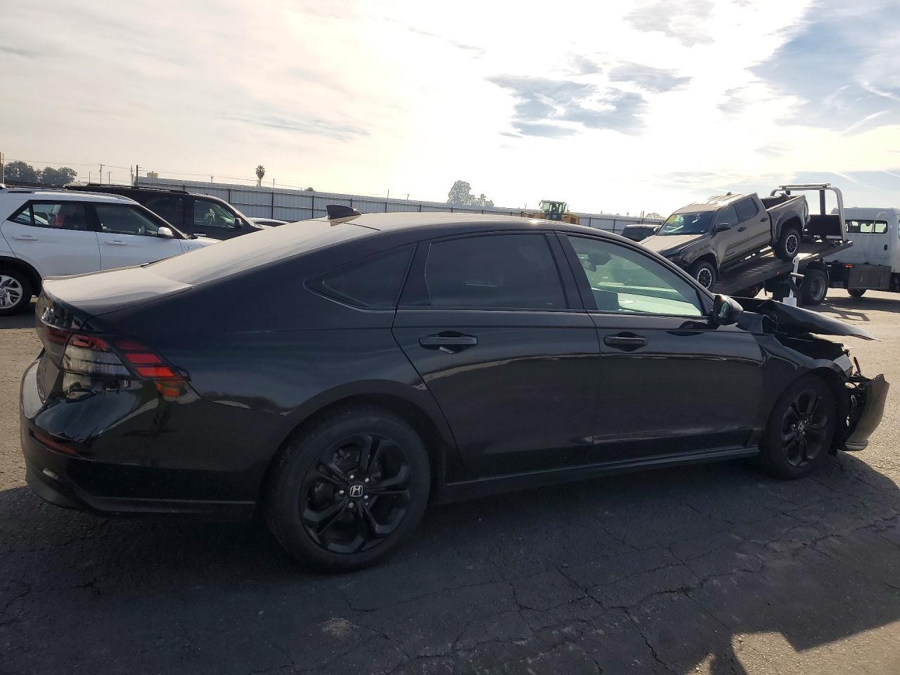 2025 Honda Accord Se - Фото 3