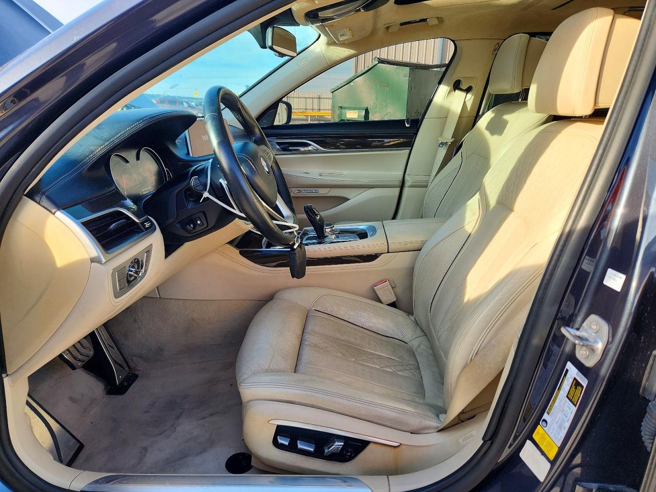 2016 BMW 750 I - Image 7