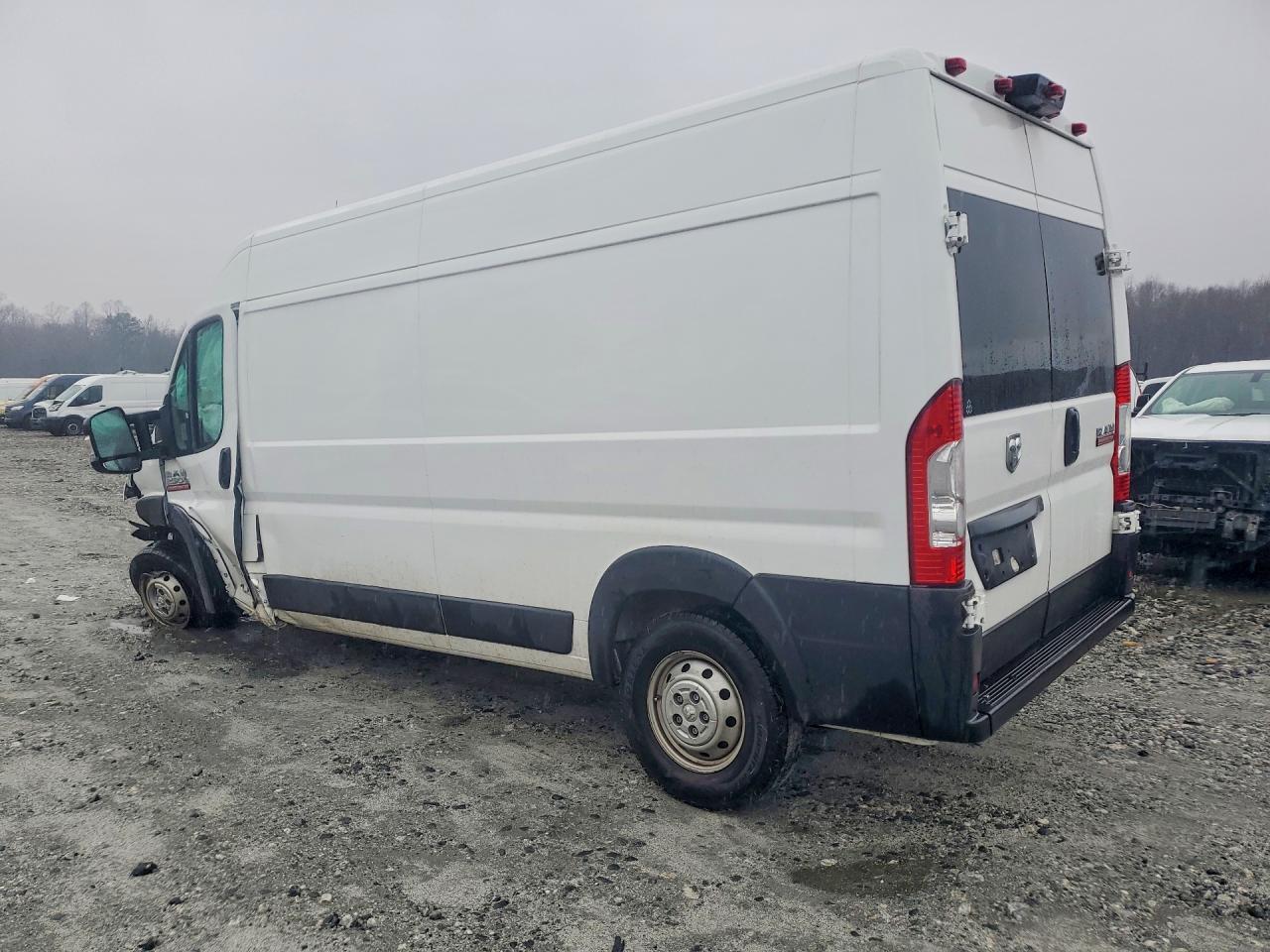 2021 Ram Promaster 2500 Delivery Van - Фото 2