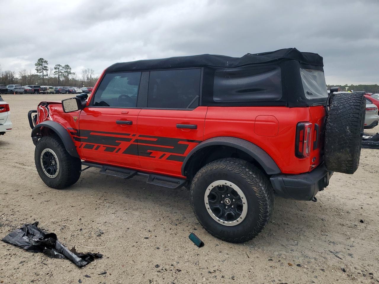 2023 Ford Bronco Base - Фото 2