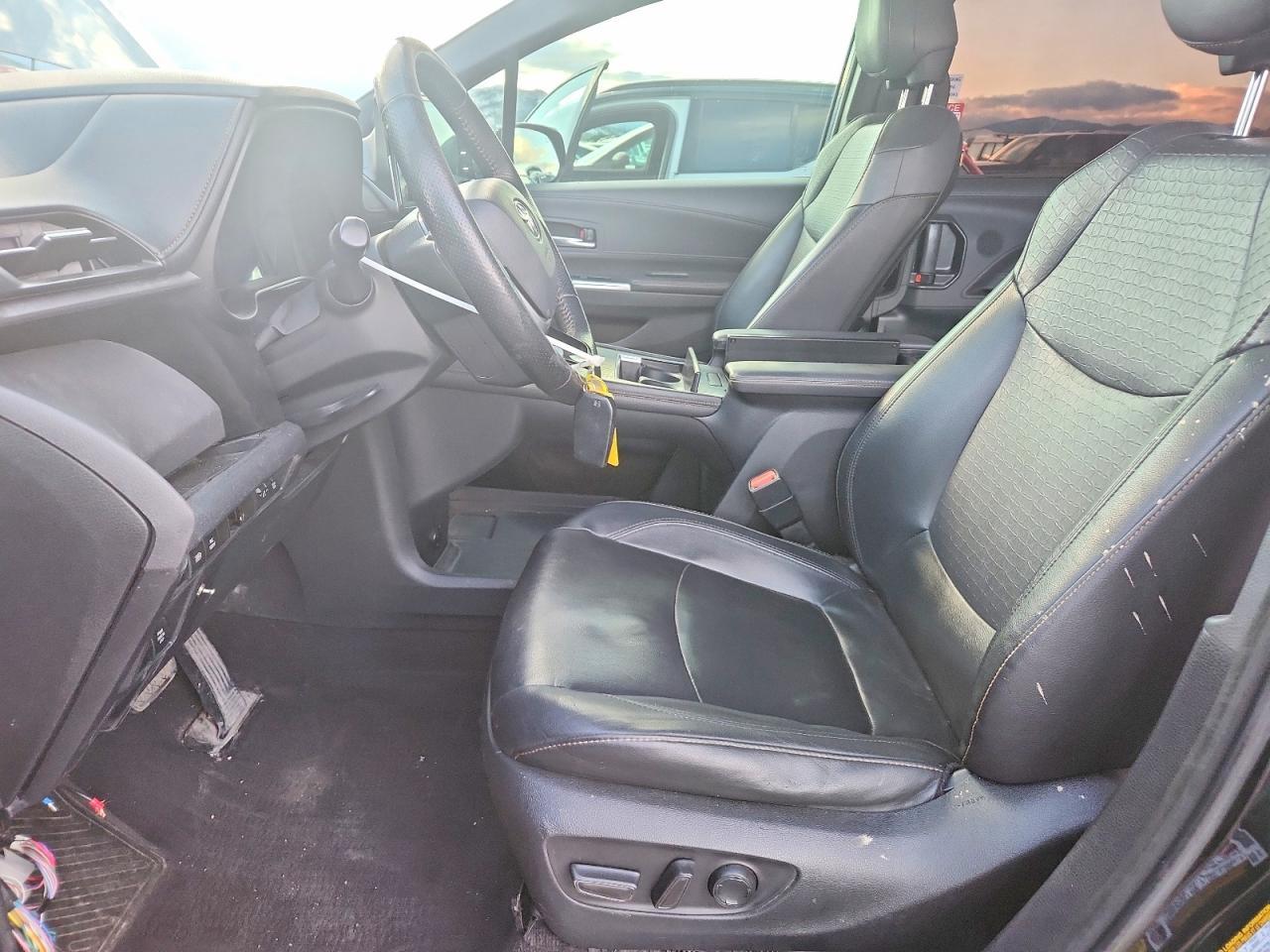 2022 Toyota Sienna Xle - Image 7