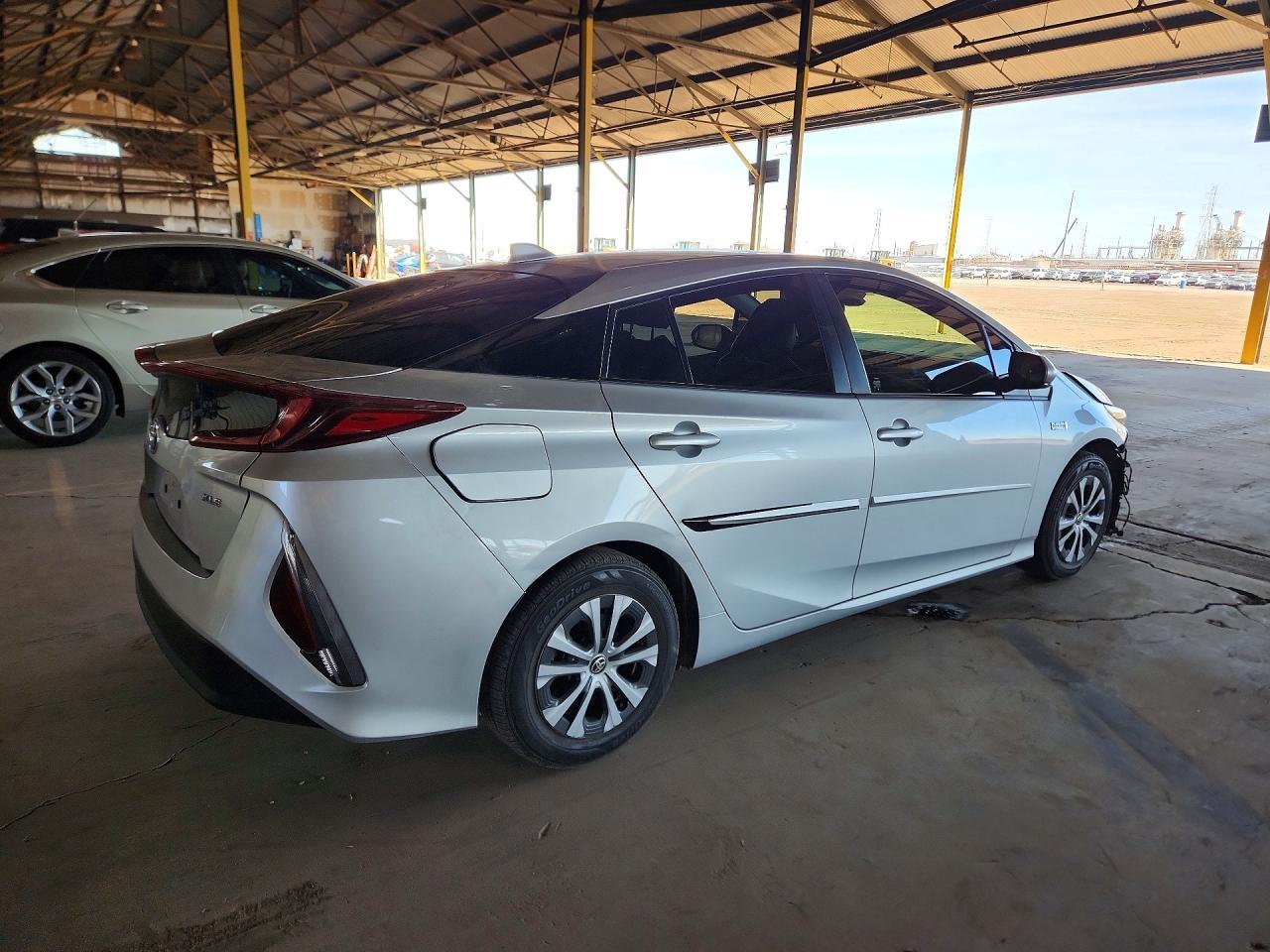 2021 Toyota Prius Prime Xle - Image 3