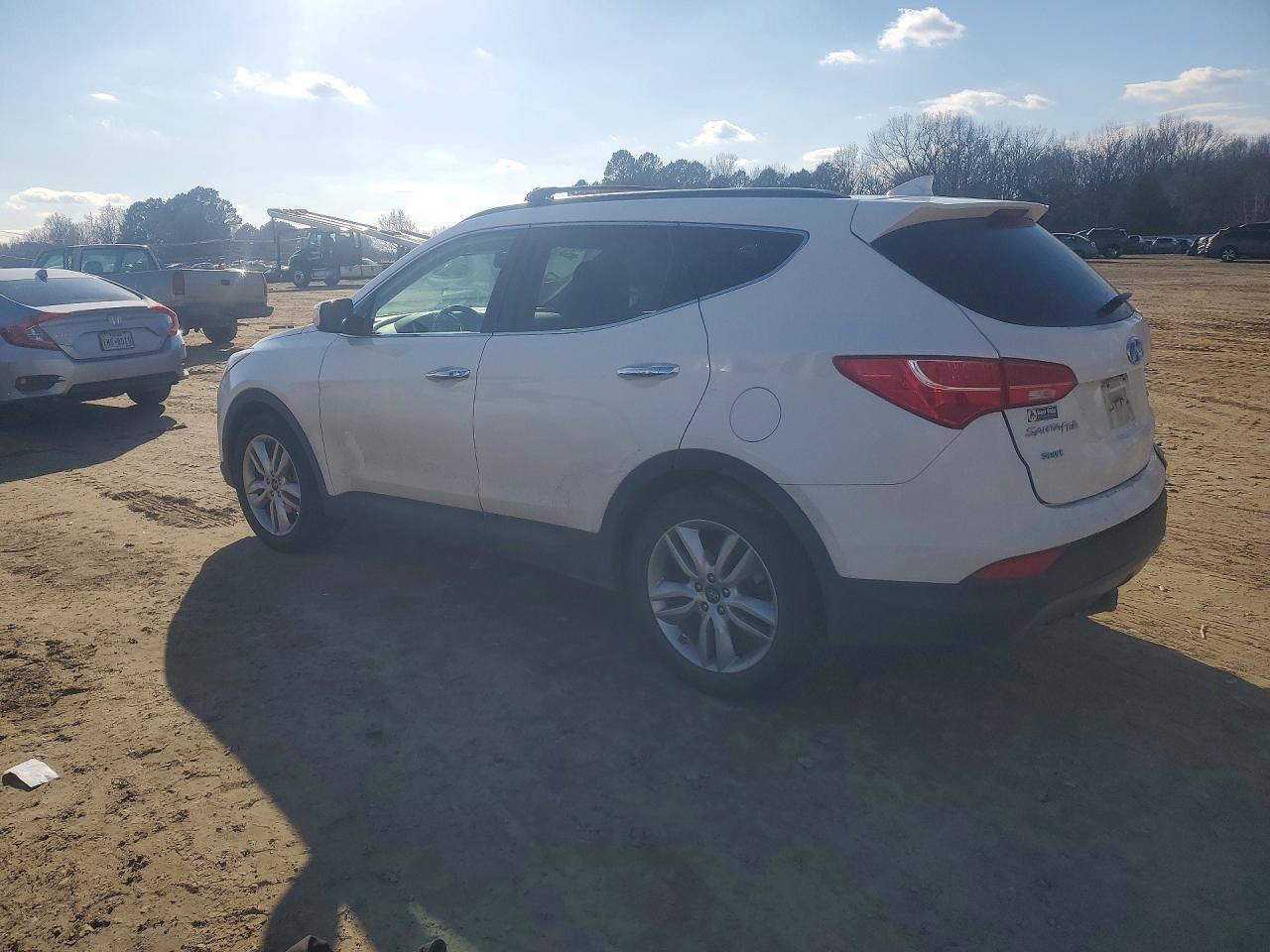 2015 Hyundai Santa Fe Sport - Image 2