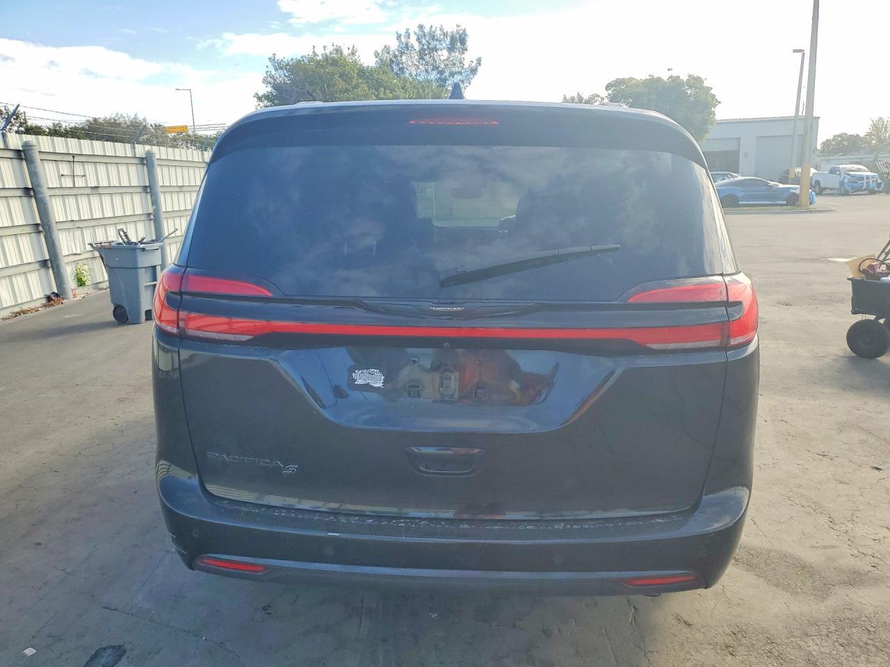 2021 Chrysler Pacifica Touring L - Фото 6