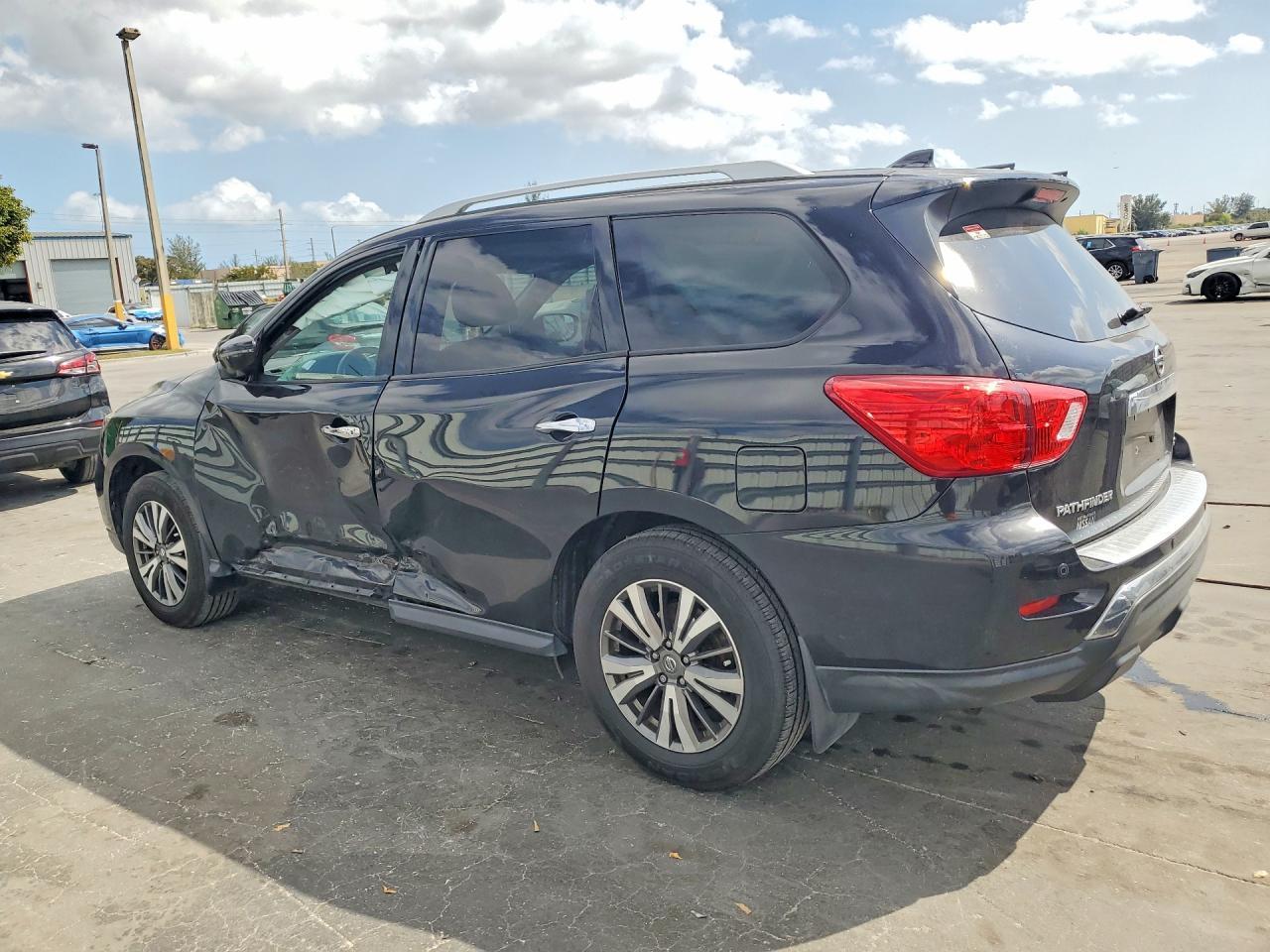 2020 Nissan Pathfinder Sl - Фото 2
