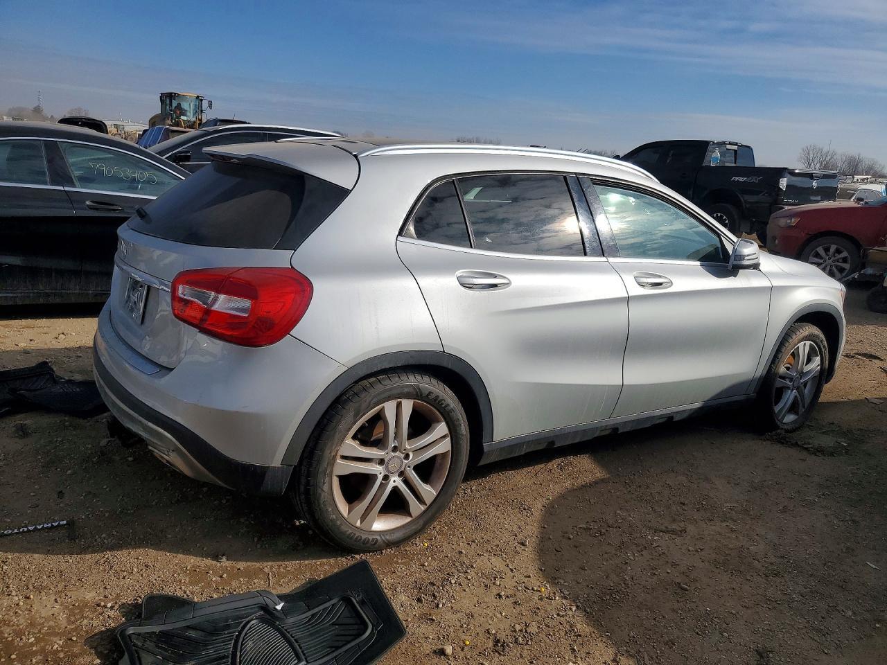2016 Mercedes-Benz Gla 250 - Image 3
