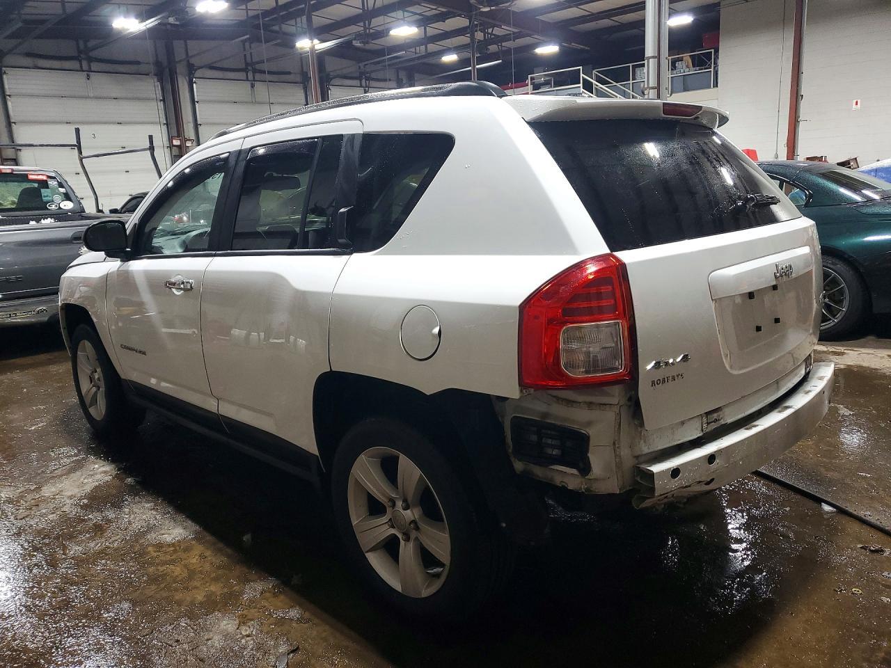 2013 Jeep Compass Latitude - Фото 2