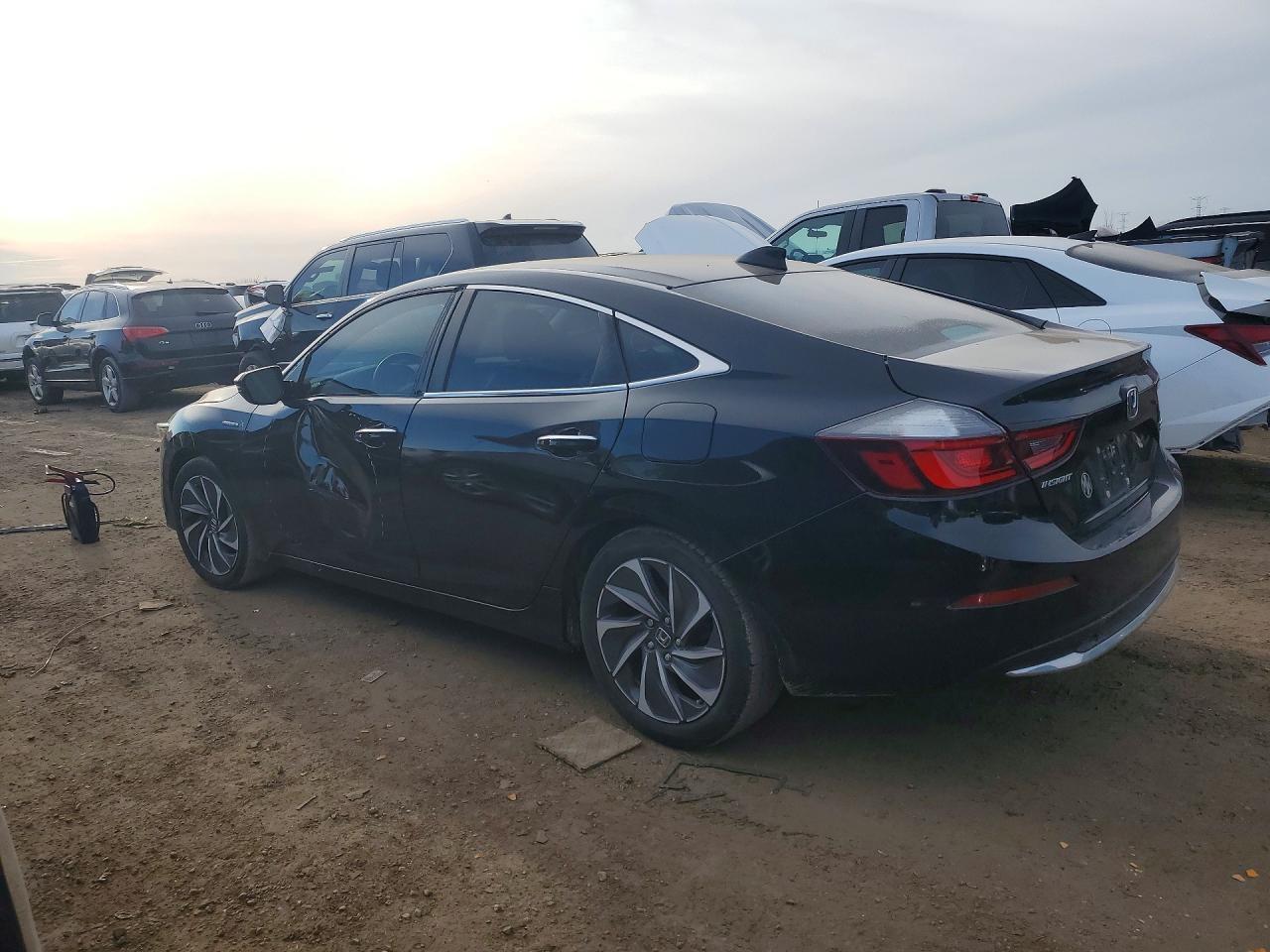 2019 Honda Insight Touring - Фото 2