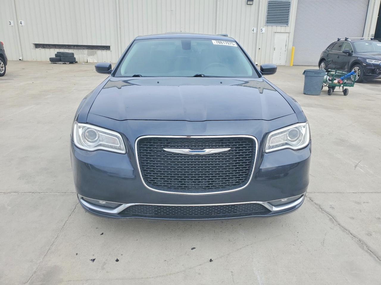 2016 Chrysler 300 - Фото 5